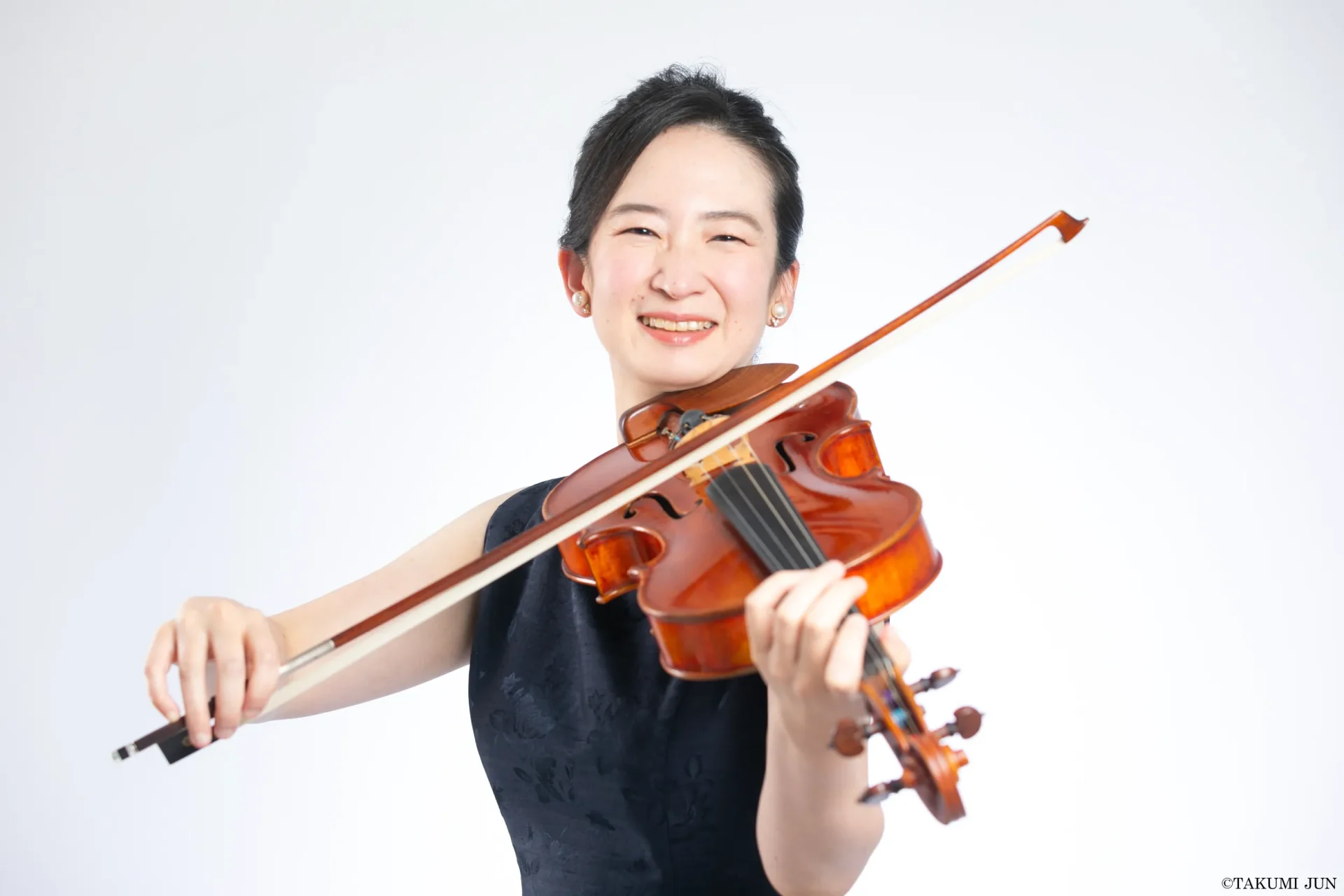 profile02 プロフィール画像|Violist Yukiko Suzuki ヴィオリスト鈴木友紀子